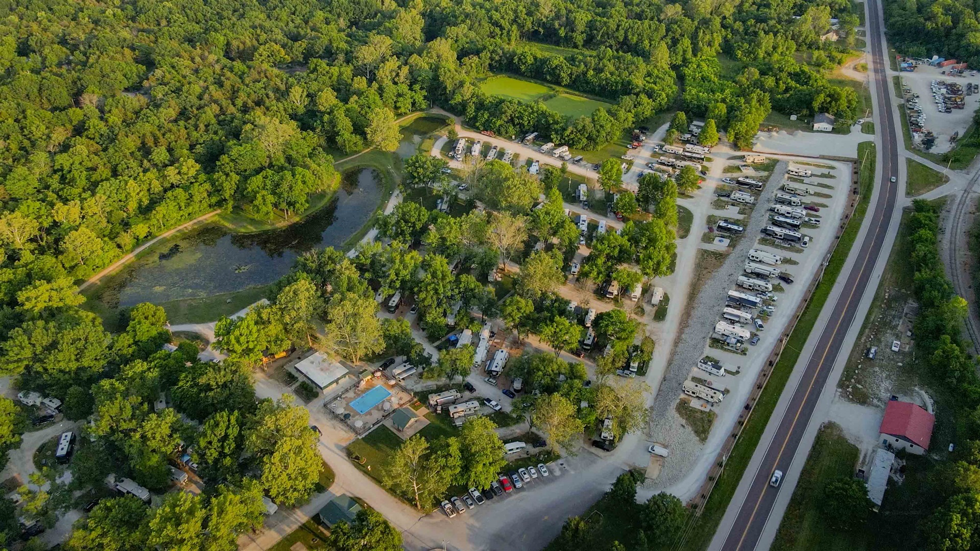 Year-Round RV Parks Near Villa Ridge, MO